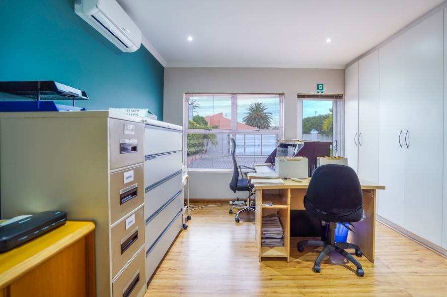 3 Bedroom Property for Sale in Parklands Western Cape